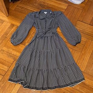 Max Studio Black and White Long Sleeve Dress